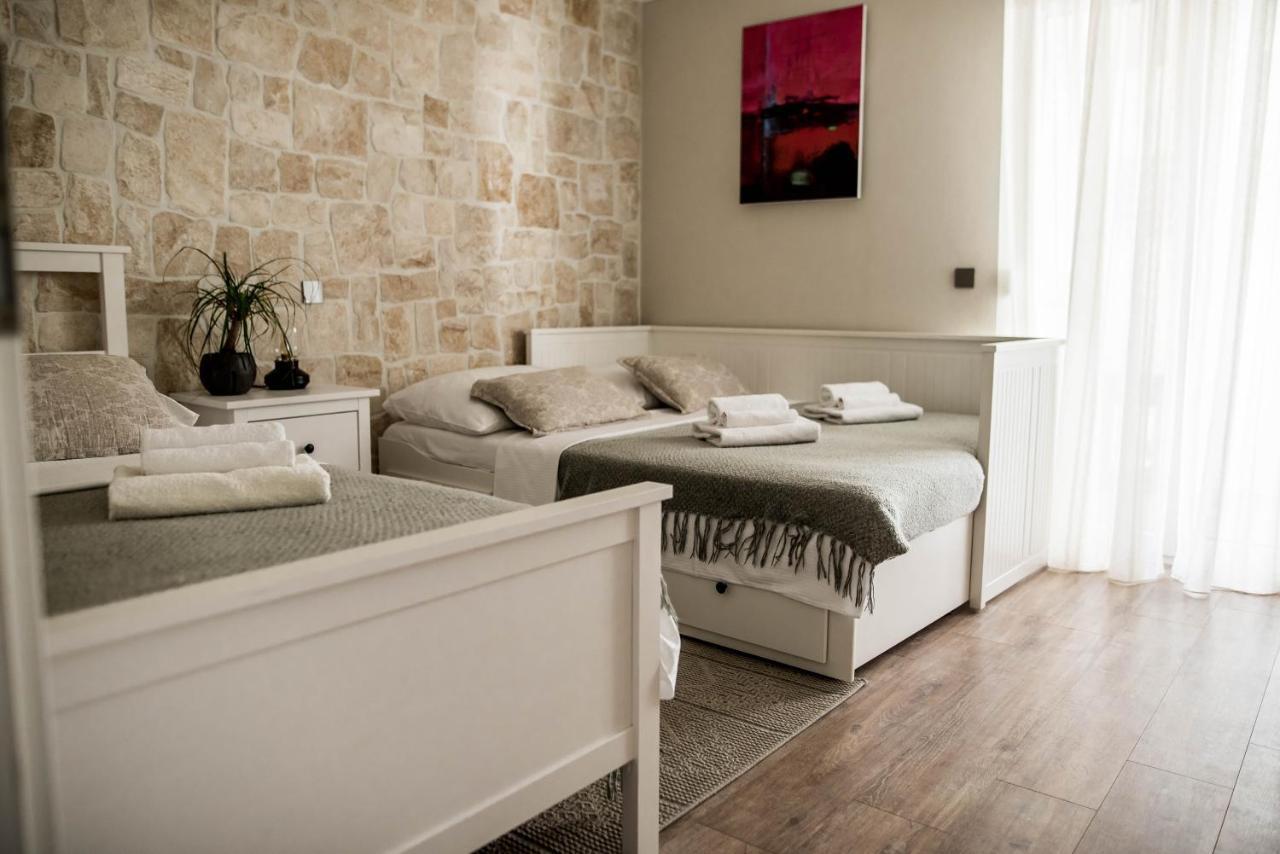 La Familia, Zadar, Vinjerac Villa ภายนอก รูปภาพ