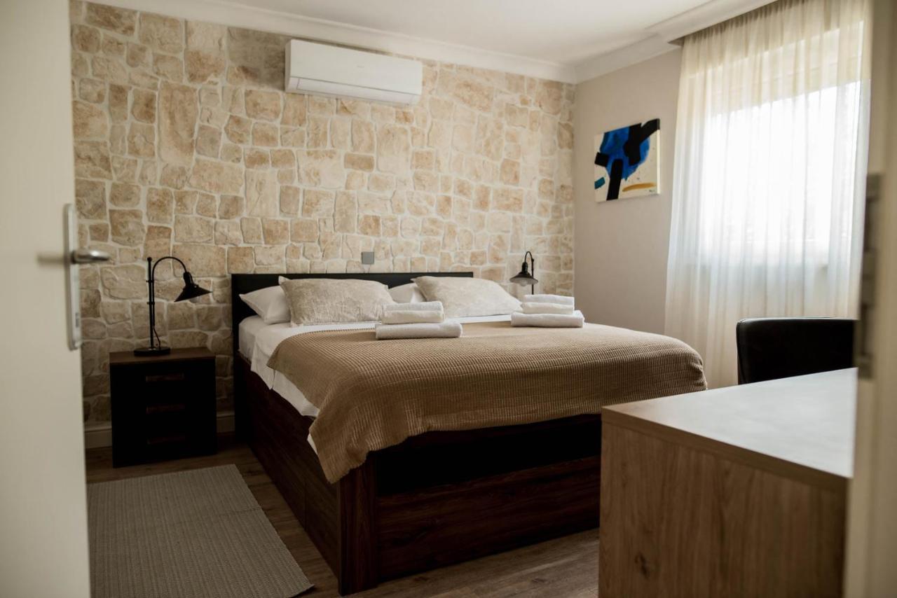 La Familia, Zadar, Vinjerac Villa ภายนอก รูปภาพ